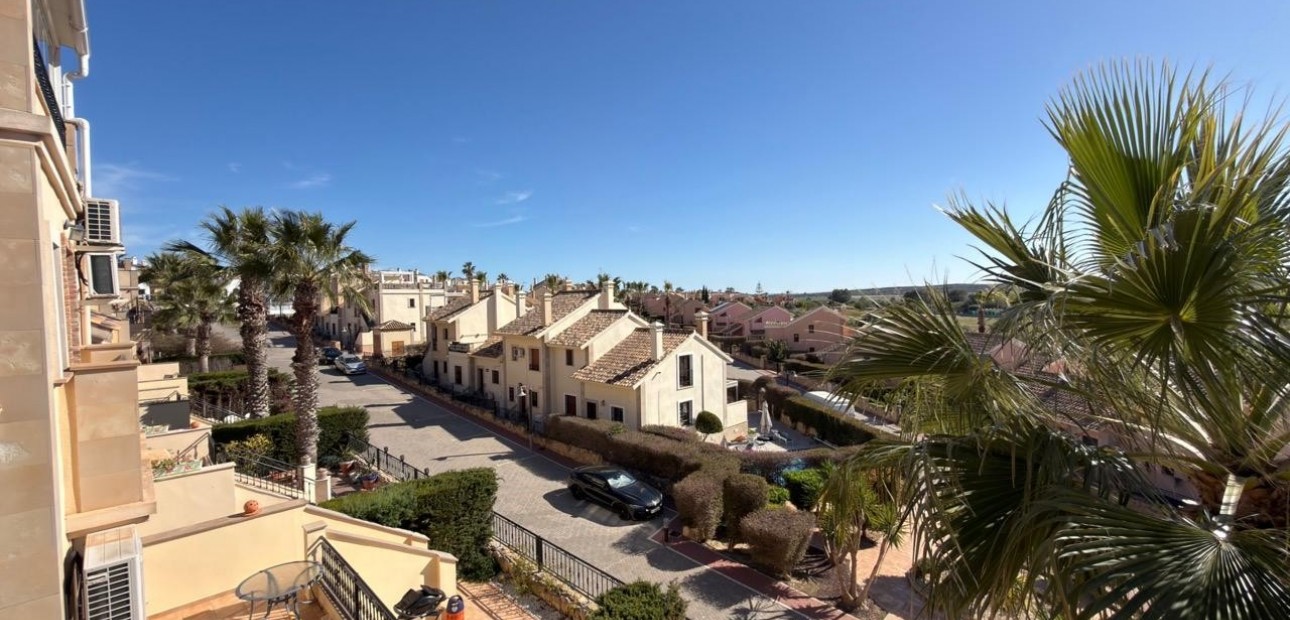 Venta - Bungalow -
Algorfa - La Finca Golf Resort