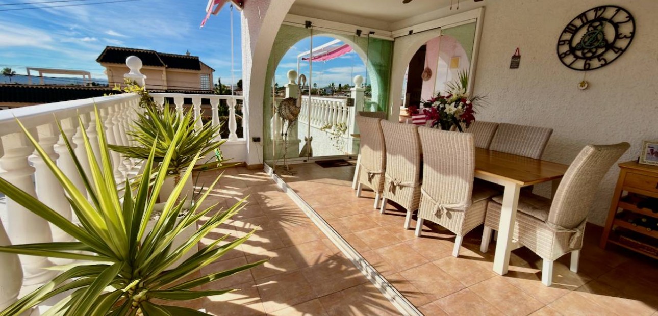 Sale - Villa -
Ciudad Quesada