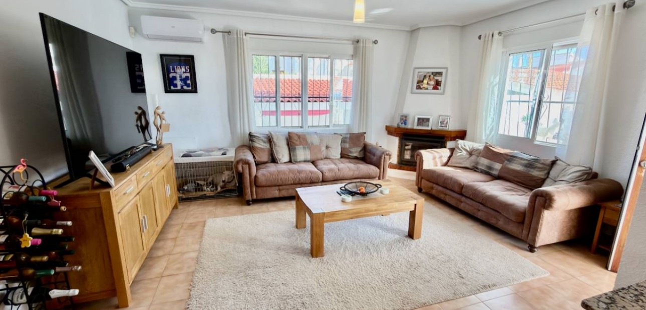 Sale - Villa -
Ciudad Quesada