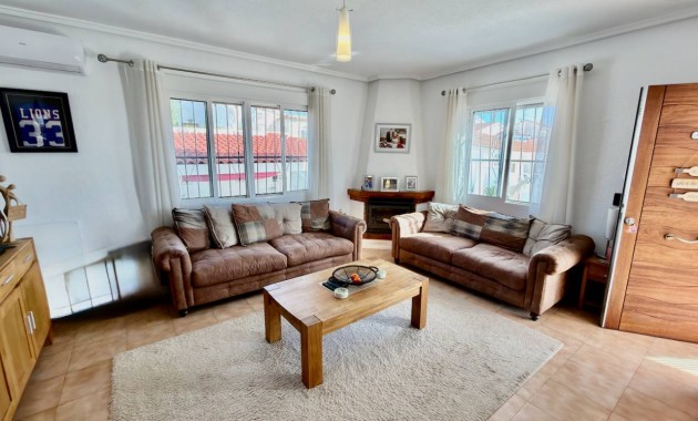 Sale - Villa -
Ciudad Quesada