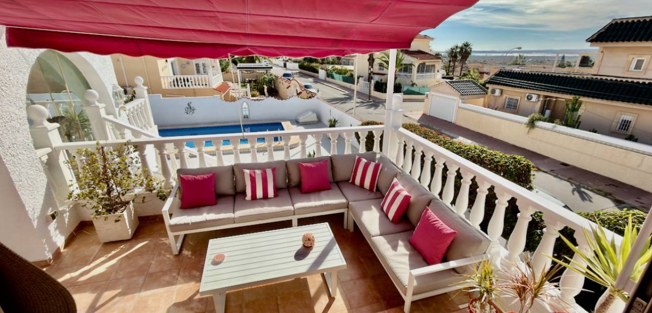 Sale - Villa -
Ciudad Quesada