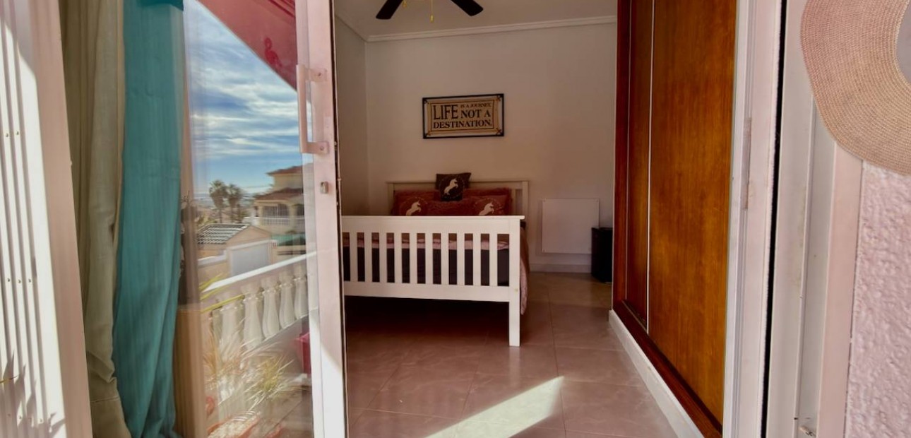 Sale - Villa -
Ciudad Quesada