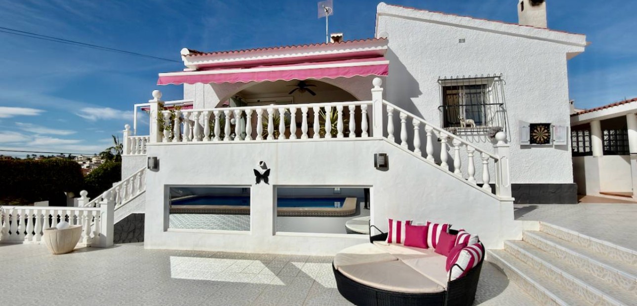 Sale - Villa -
Ciudad Quesada