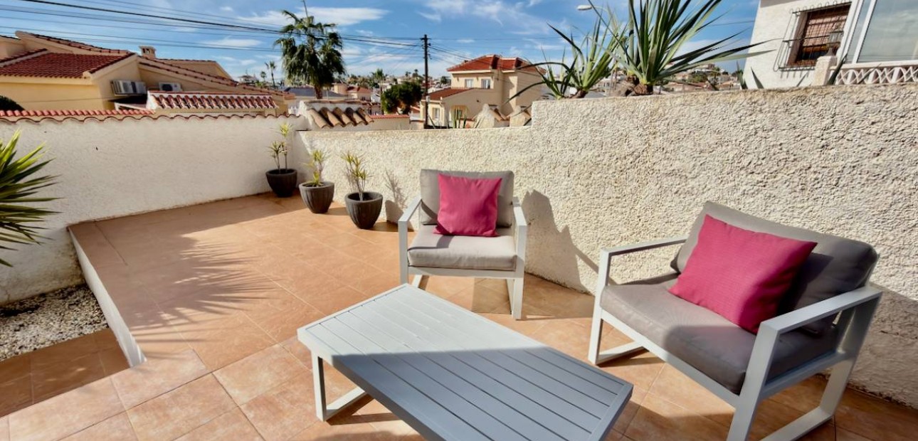 Sale - Villa -
Ciudad Quesada