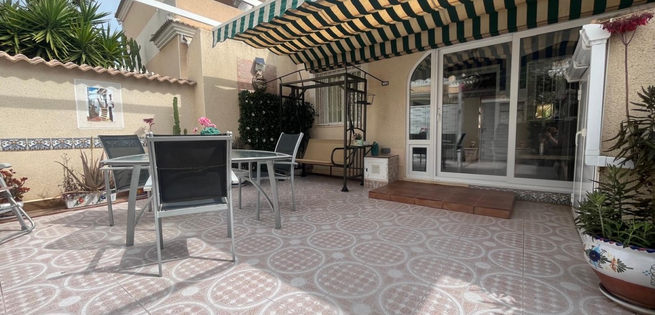 Venta - Adosado -
Ciudad Quesada - Dona Pepa