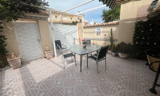 Venta - Adosado -
Ciudad Quesada - Dona Pepa