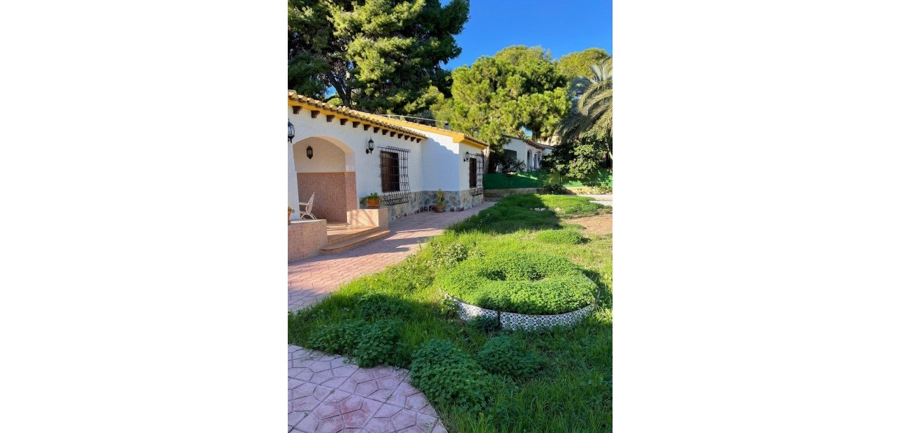 Venta - Villa -
Orihuela Costa - Rocio del Mar