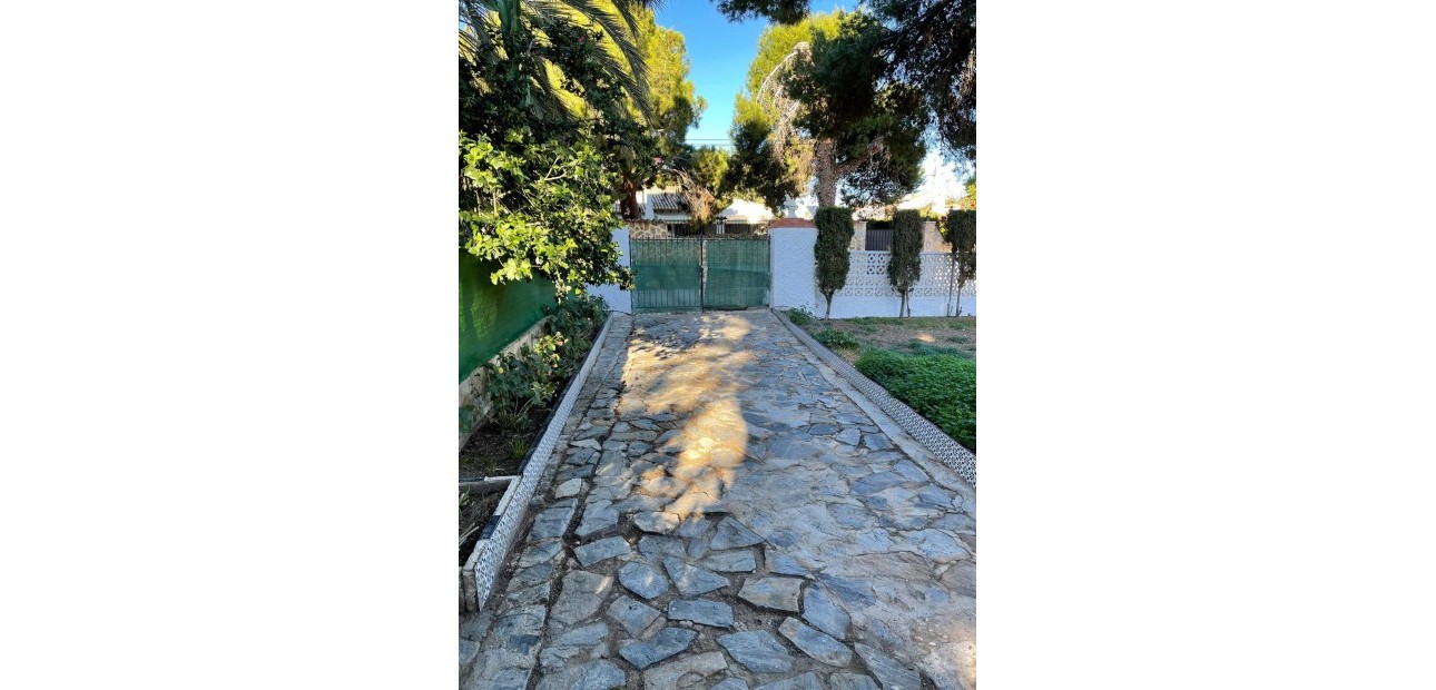 Venta - Villa -
Orihuela Costa - Rocio del Mar