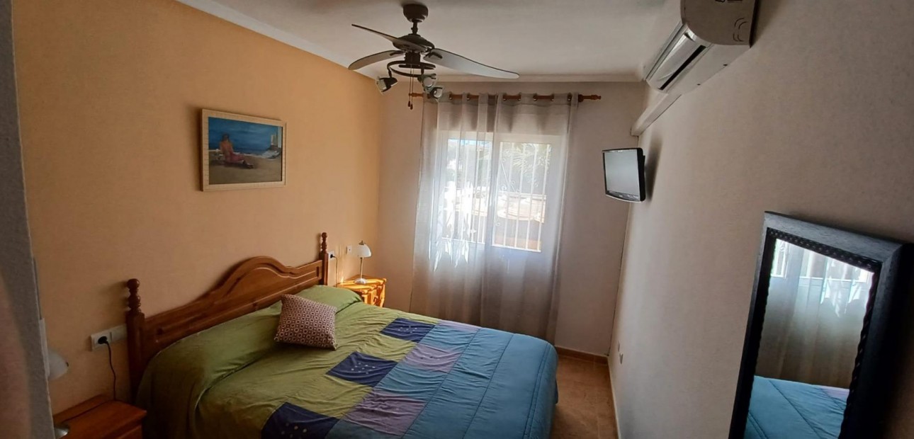 Venta - Bungalow -
Orihuela Costa - La Chismosa