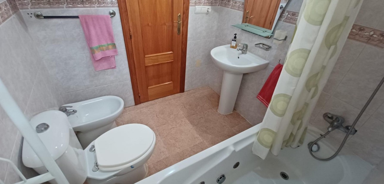 Venta - Bungalow -
Orihuela Costa - La Chismosa