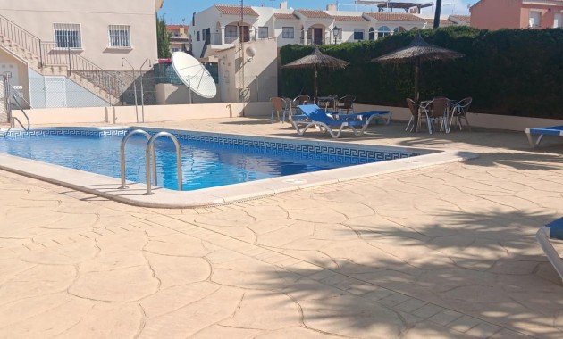 Venta - Bungalow -
Orihuela Costa - La Chismosa