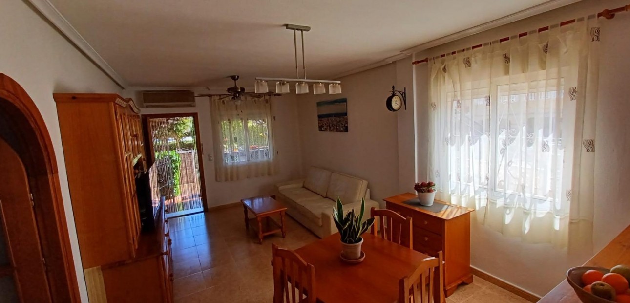 Venta - Bungalow -
Orihuela Costa - La Chismosa