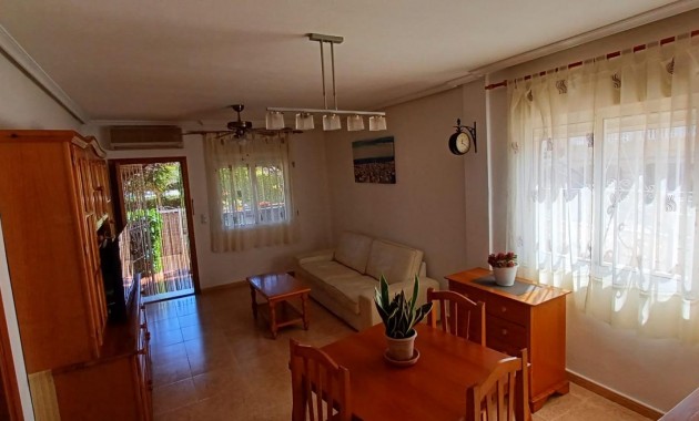 Venta - Bungalow -
Orihuela Costa - La Chismosa