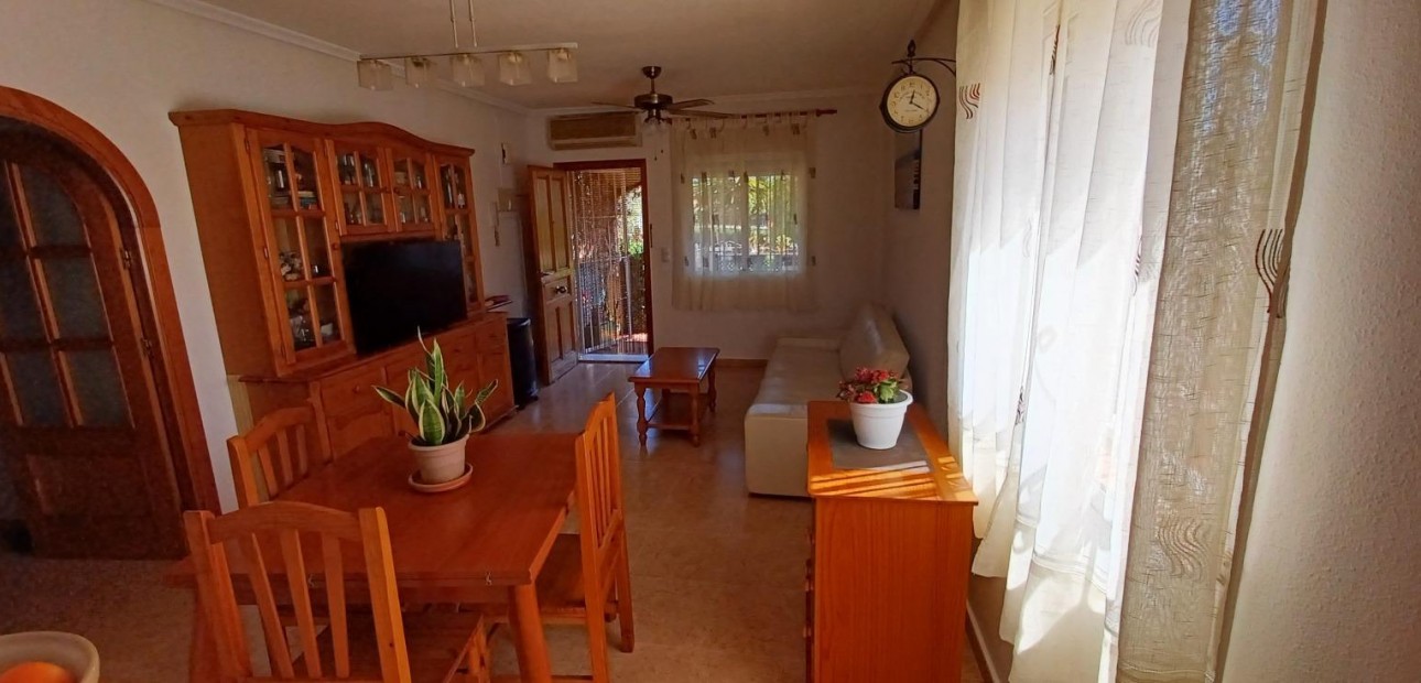 Venta - Bungalow -
Orihuela Costa - La Chismosa