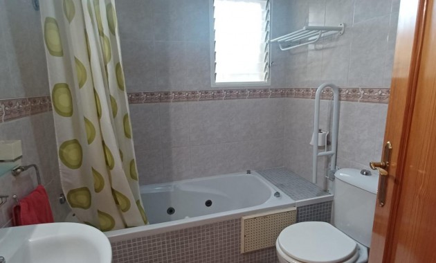 Venta - Bungalow -
Orihuela Costa - La Chismosa