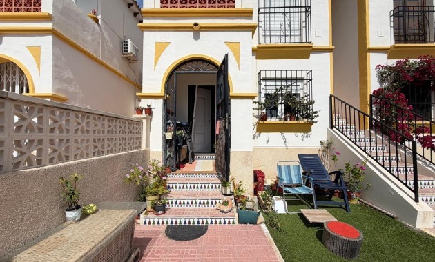 Venta - Apartamento / piso -
Orihuela Costa - La Zenia