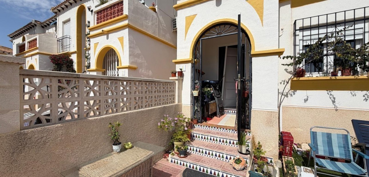 Venta - Apartamento / piso -
Orihuela Costa - La Zenia