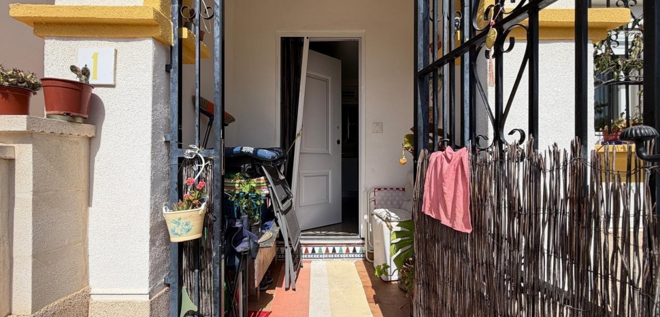 Venta - Apartamento / piso -
Orihuela Costa - La Zenia