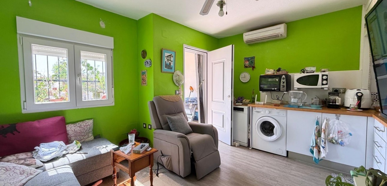 Venta - Apartamento / piso -
Orihuela Costa - La Zenia