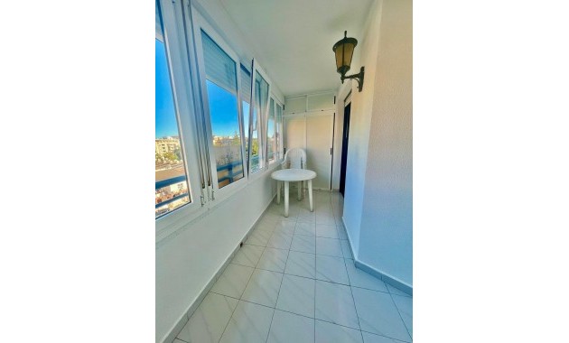 Venta - Apartamento / piso -
Torrevieja - Acequion