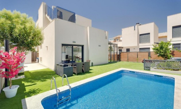 Venta - Detached Villa -
Torrevieja - Torrevieja - Centre