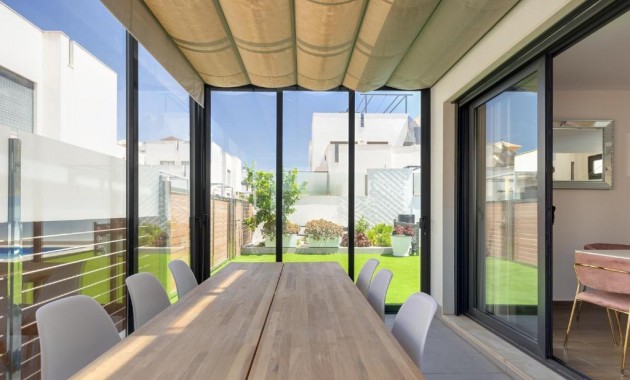 Venta - Detached Villa -
Torrevieja - Torrevieja - Centre