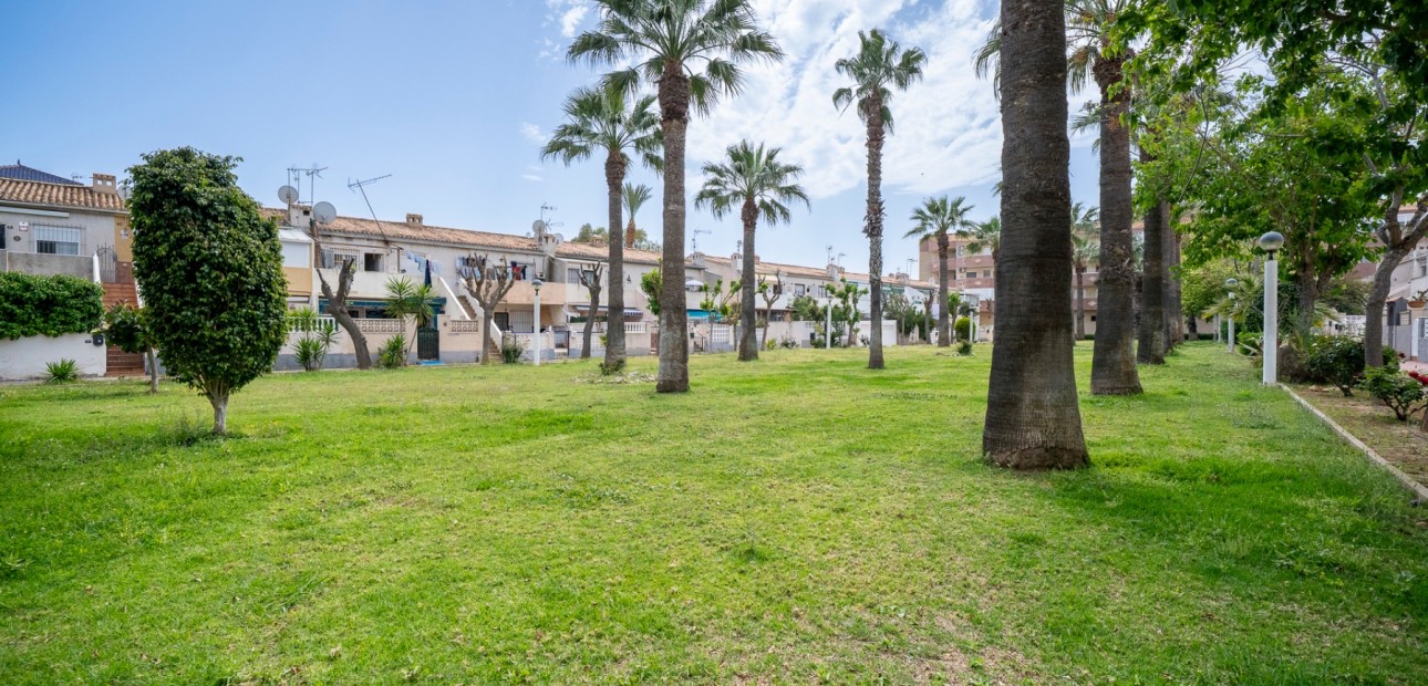 Venta - Apartamento / piso -
Orihuela Costa - Cabo Roig