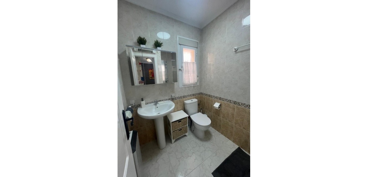 Venta - Adosado -
Ciudad Quesada - Dona Pepa