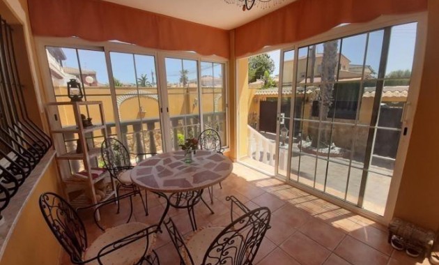 Herverkoop - Villa -
Torrevieja - Aguas nuevas 1