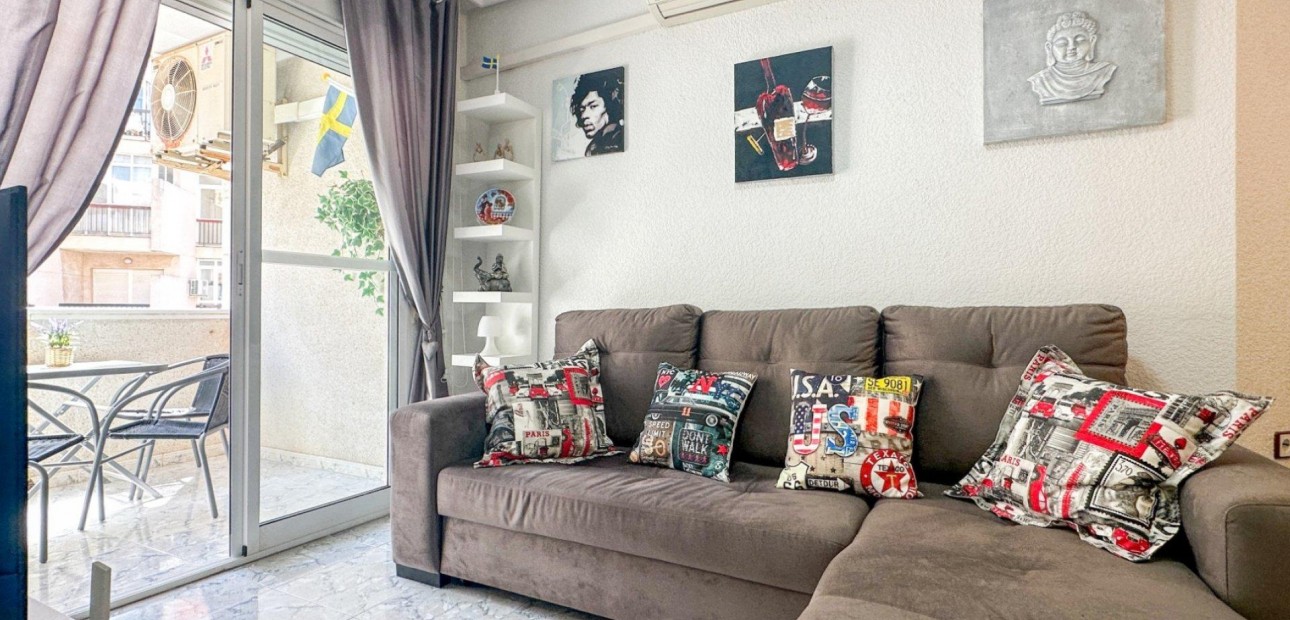 Venta - Apartamento / piso -
Torrevieja - Estacion de autobuses