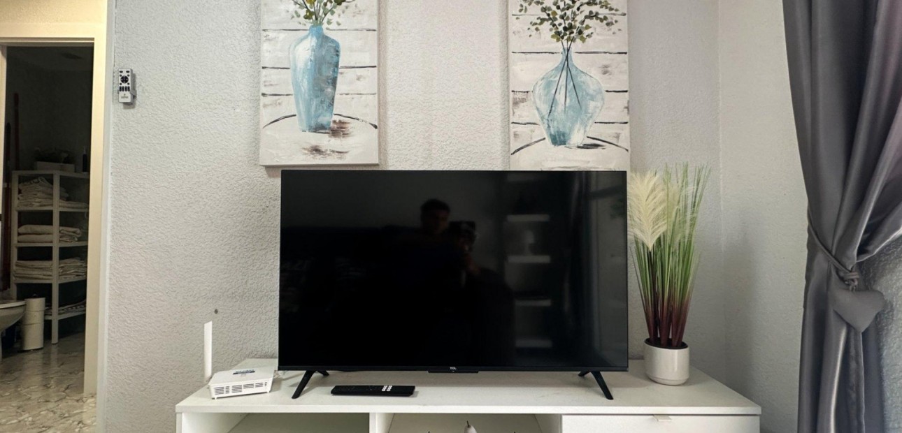 Venta - Apartamento / piso -
Torrevieja - Estacion de autobuses