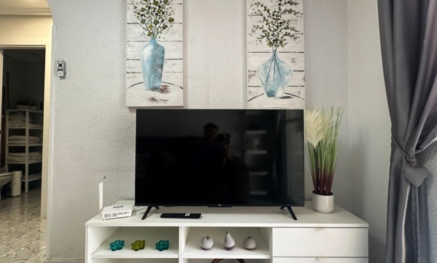 Venta - Apartamento / piso -
Torrevieja - Estacion de autobuses