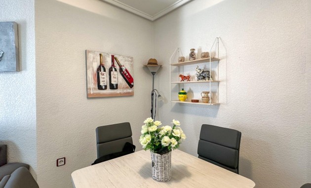 Venta - Apartamento / piso -
Torrevieja - Estacion de autobuses