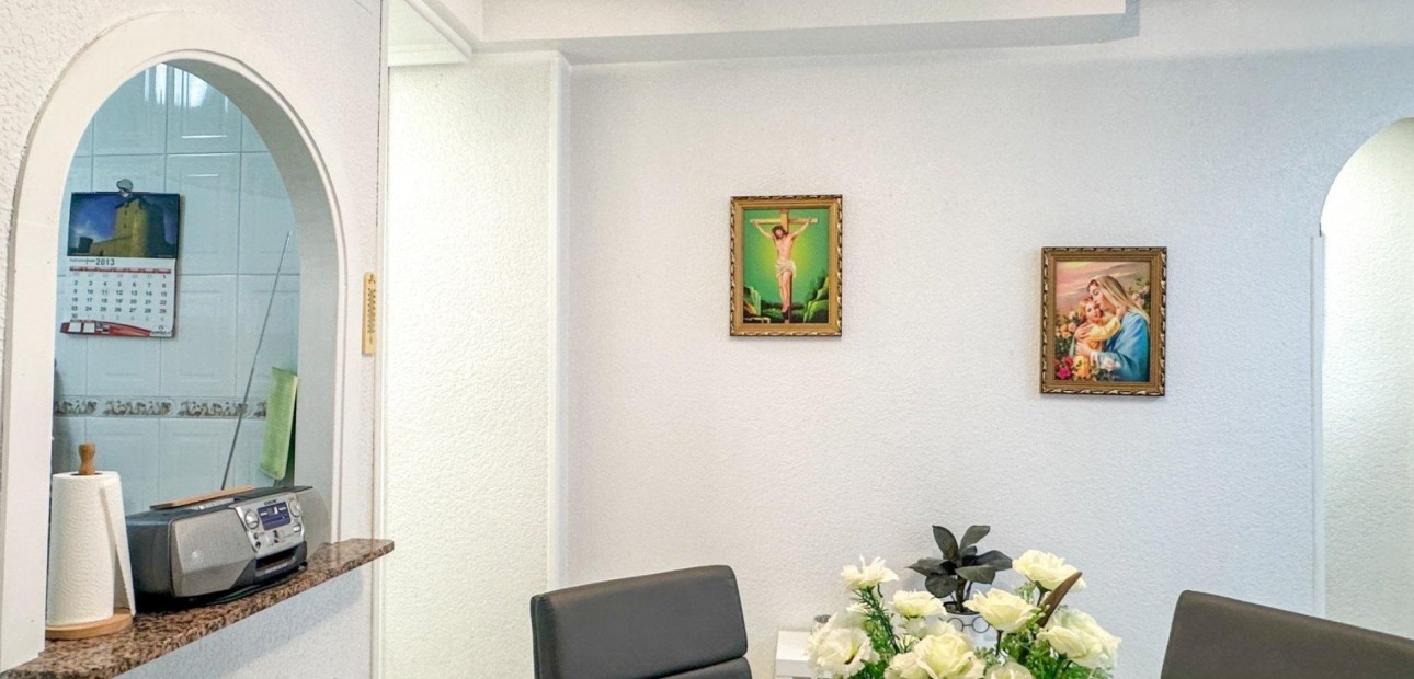 Venta - Apartamento / piso -
Torrevieja - Estacion de autobuses