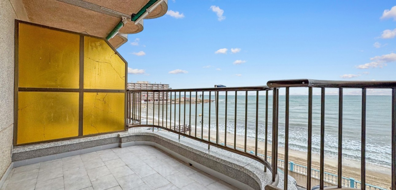 Venta - Apartamento / piso -
Torrevieja - Playa Los Locos