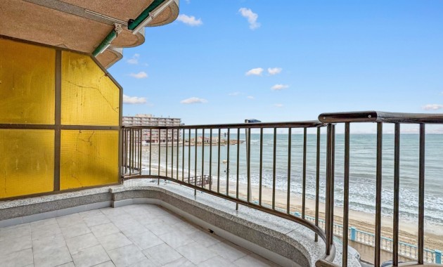 Venta - Apartamento / piso -
Torrevieja - Playa Los Locos