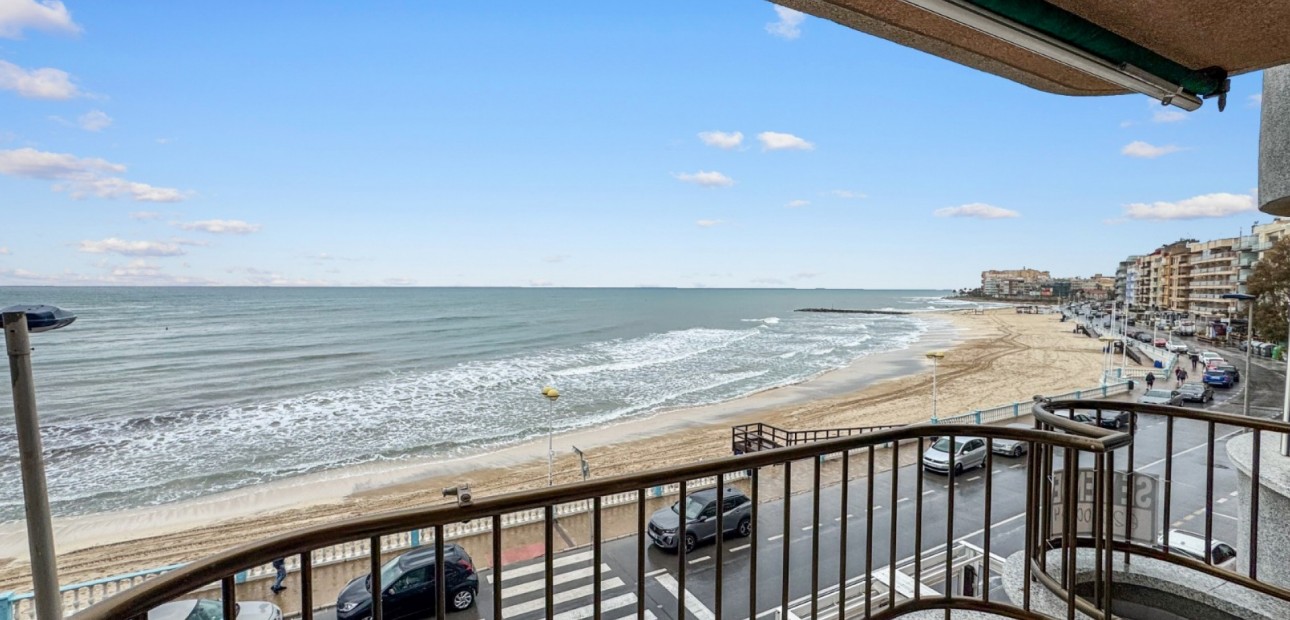 Venta - Apartamento / piso -
Torrevieja - Playa Los Locos