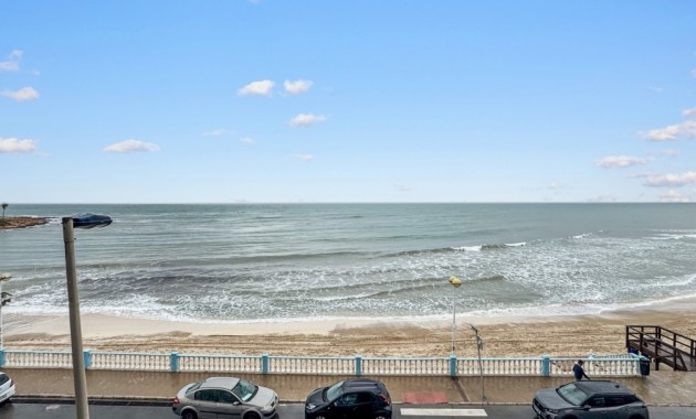 Venta - Apartamento / piso -
Torrevieja - Playa Los Locos