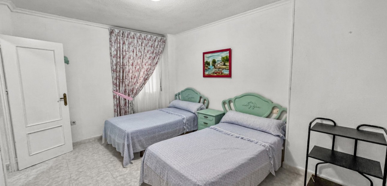 Venta - Apartamento / piso -
Torrevieja - Playa Los Locos