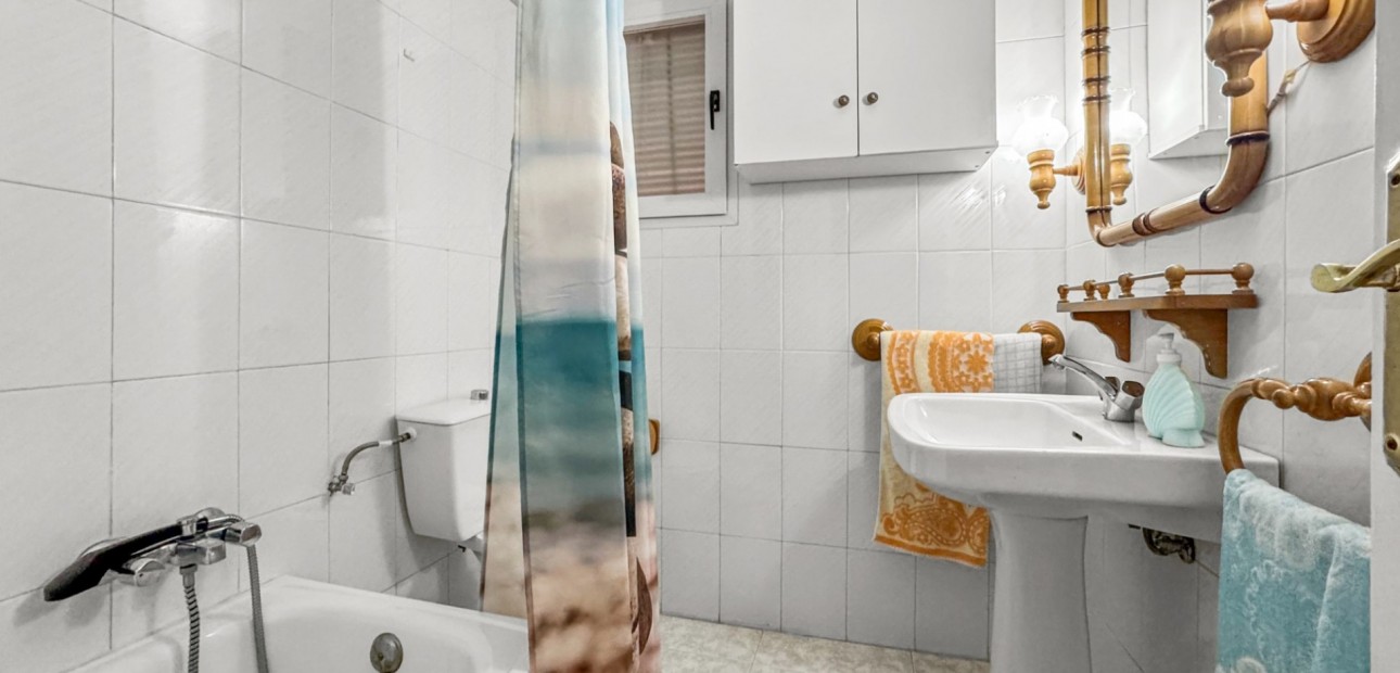 Venta - Apartamento / piso -
Torrevieja - Playa Los Locos
