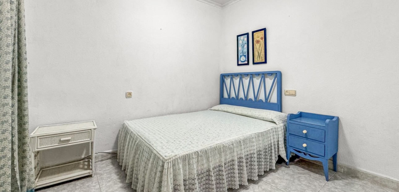 Venta - Apartamento / piso -
Torrevieja - Playa Los Locos