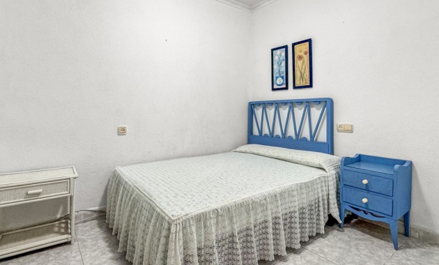 Venta - Apartamento / piso -
Torrevieja - Playa Los Locos