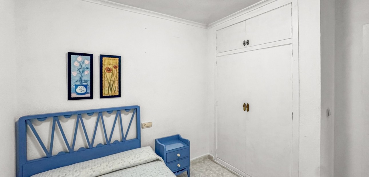 Venta - Apartamento / piso -
Torrevieja - Playa Los Locos