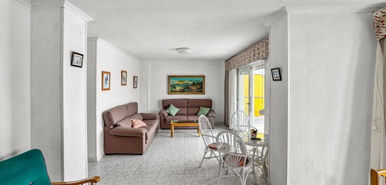 Venta - Apartamento / piso -
Torrevieja - Playa Los Locos