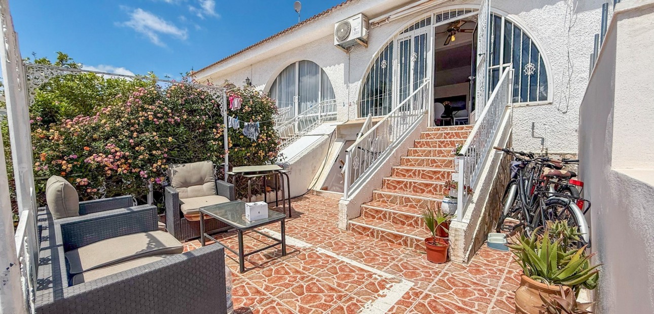 Venta - Adosado -
Ciudad Quesada - Doña Pepa