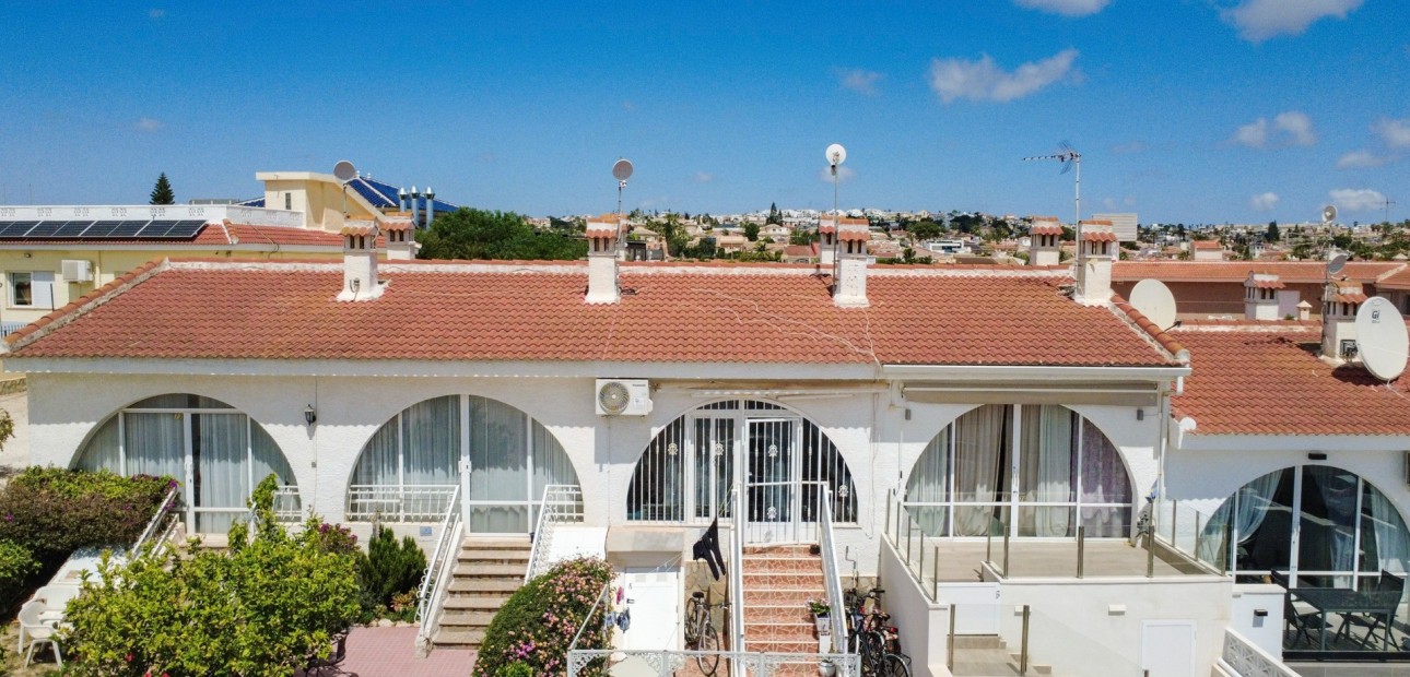 Venta - Adosado -
Ciudad Quesada - Doña Pepa