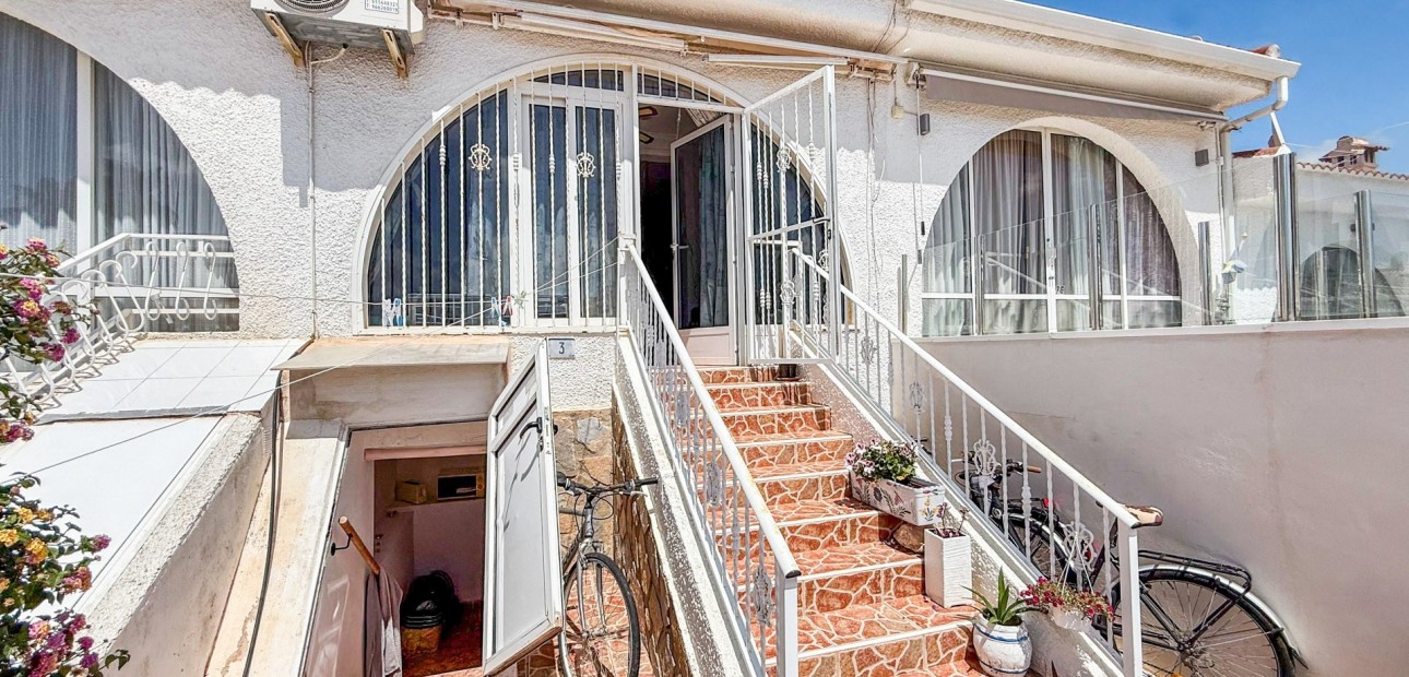 Venta - Adosado -
Ciudad Quesada - Doña Pepa