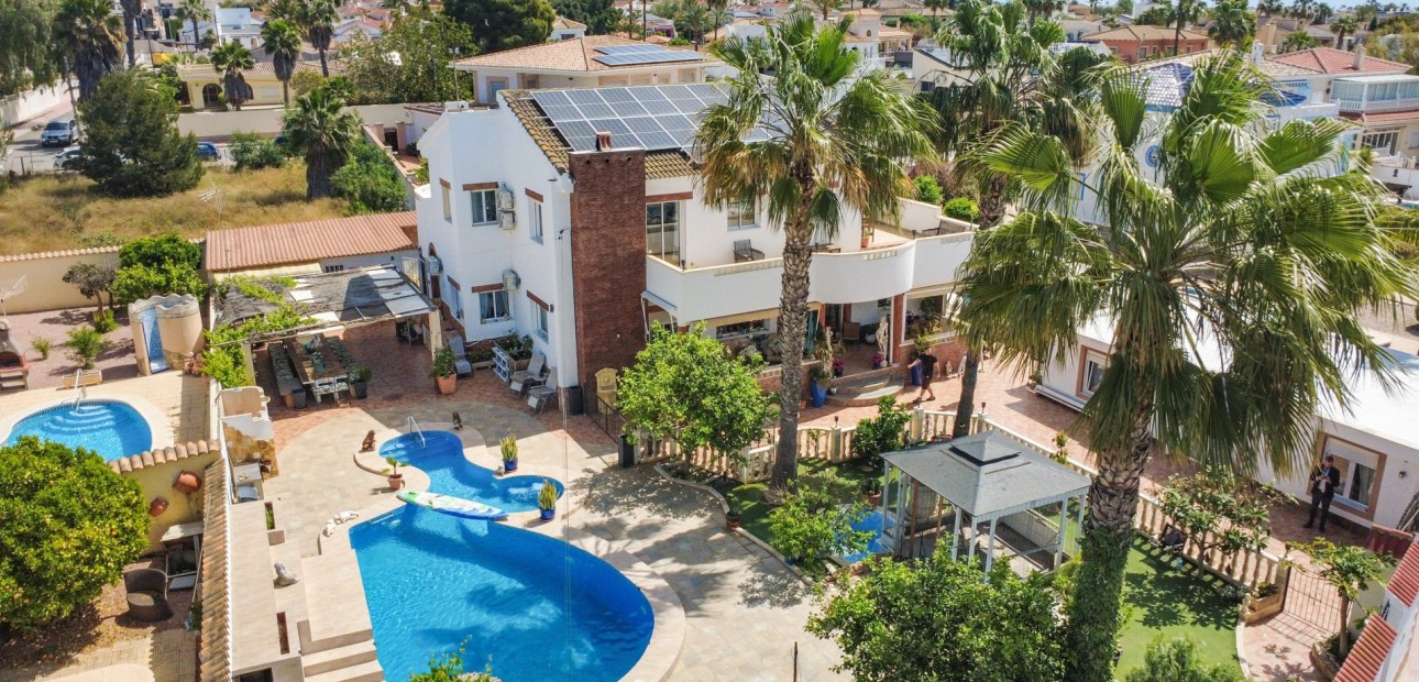 Sale - Detached Villa -
Ciudad Quesada - Ciudad Quesada - Town