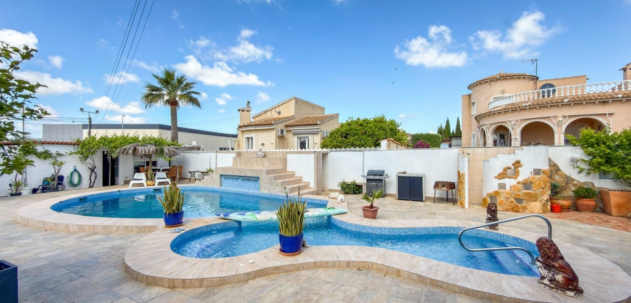 Sale - Detached Villa -
Ciudad Quesada - Ciudad Quesada - Town