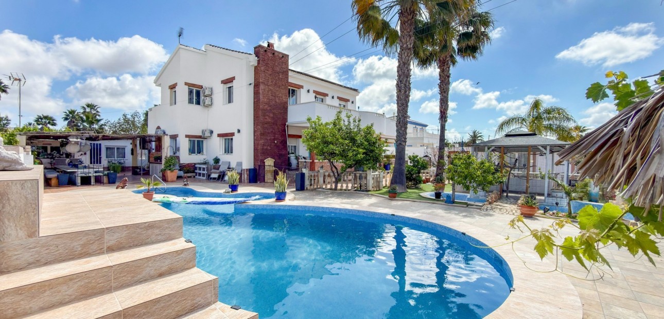 Sale - Detached Villa -
Ciudad Quesada - Ciudad Quesada - Town